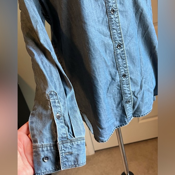 Athleta Chambray Shirt - Picture 2 of 12